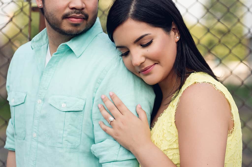 summer engagement session - yellow and teal outfits