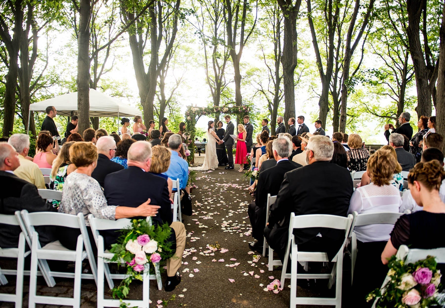 Linden Terrace summer wedding ceremony at Fort Tryon Park 