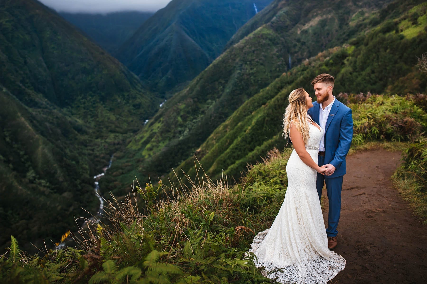 Hawaii adventure wedding photographer