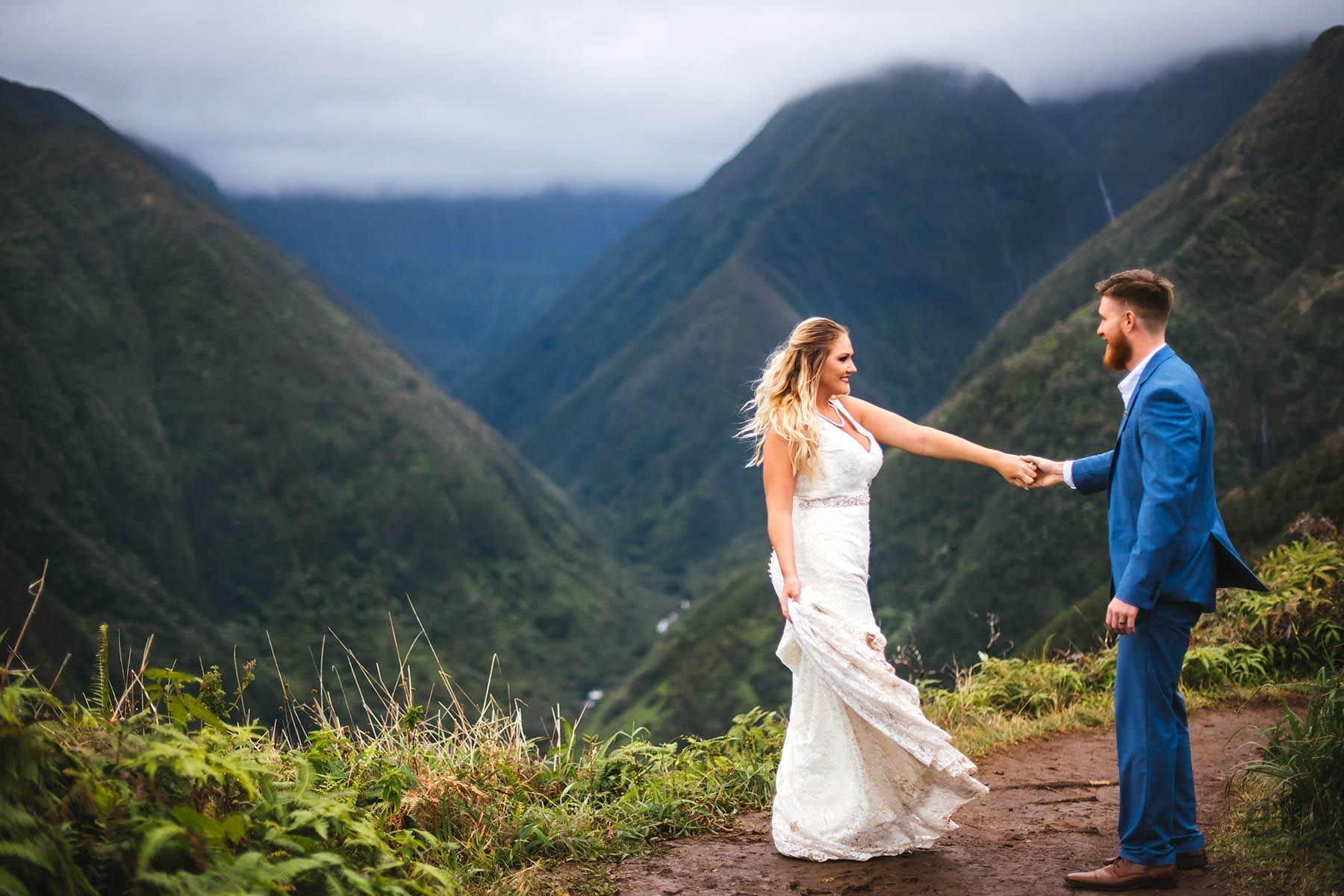 Adventure elopement in Maui Hawaii