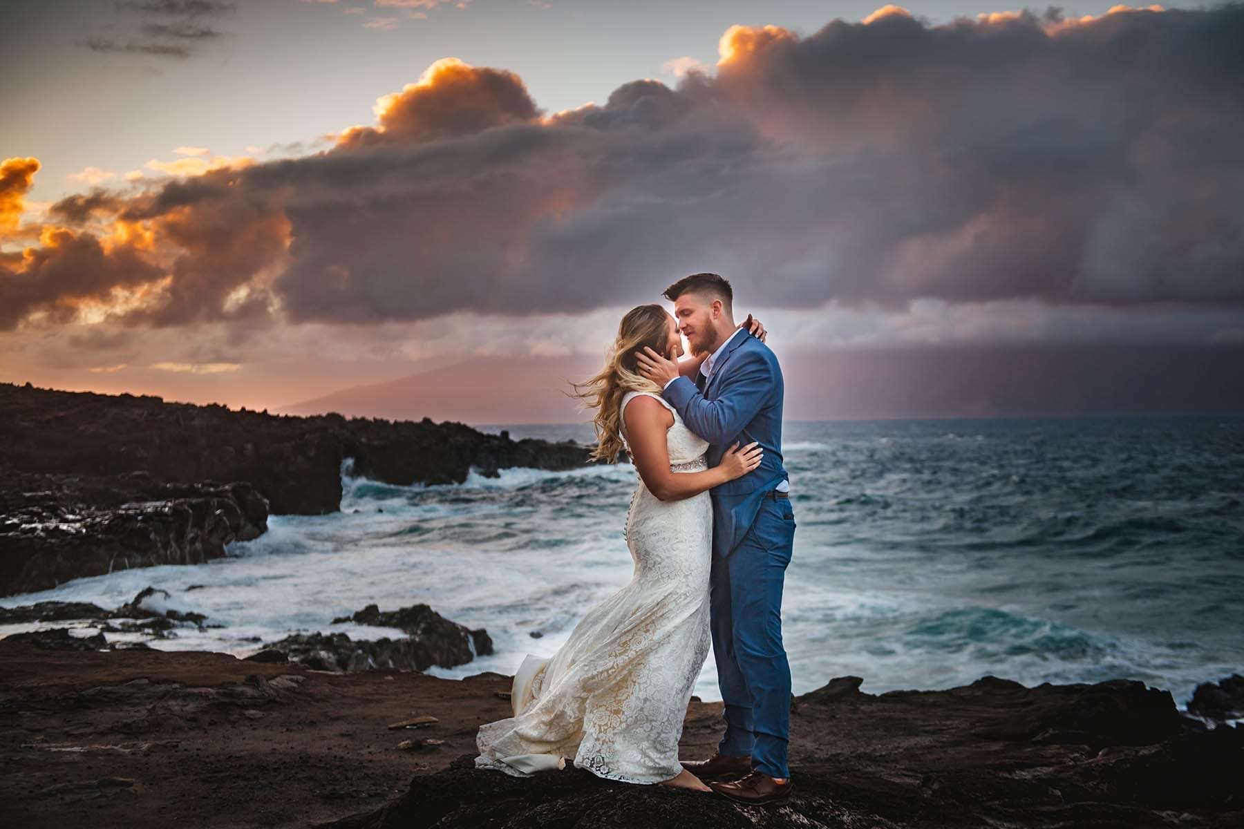 Hawaii beach wedding photos at sunset