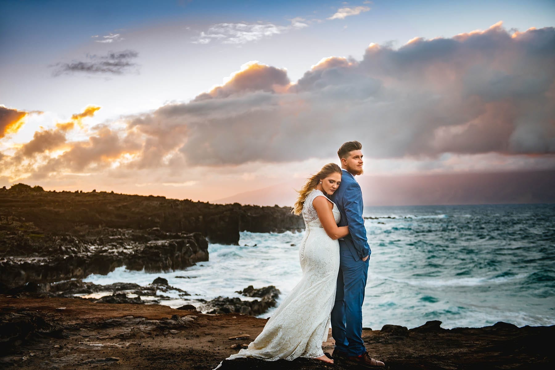 Hawaii sunset elopement on beach