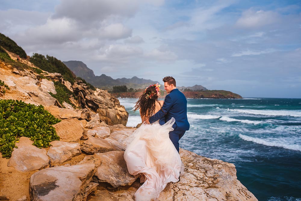 Kauai Hawaii cliff elopement 