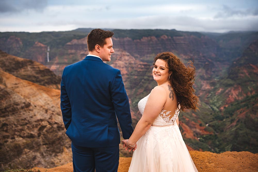 Waimea Canyon overlook elopement 