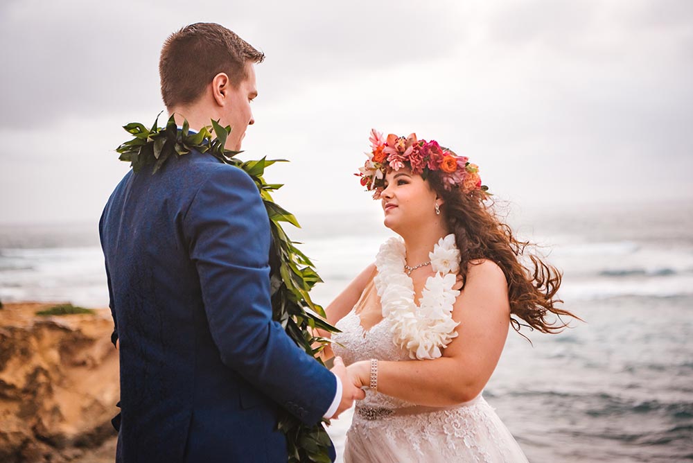 shipwreck beach elopement ceremony Kauai