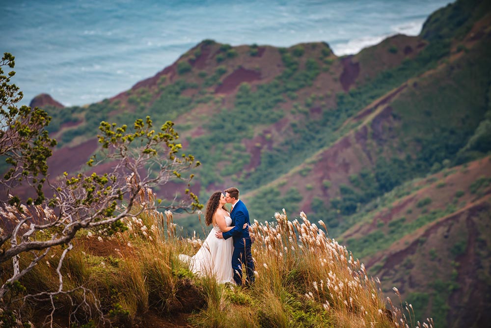 Na Pali Coast Kauai adventure elopement 
