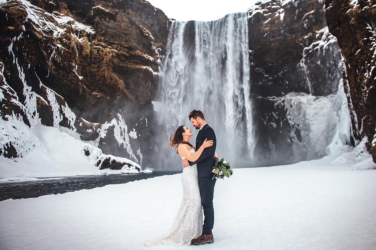Iceland winter elopement